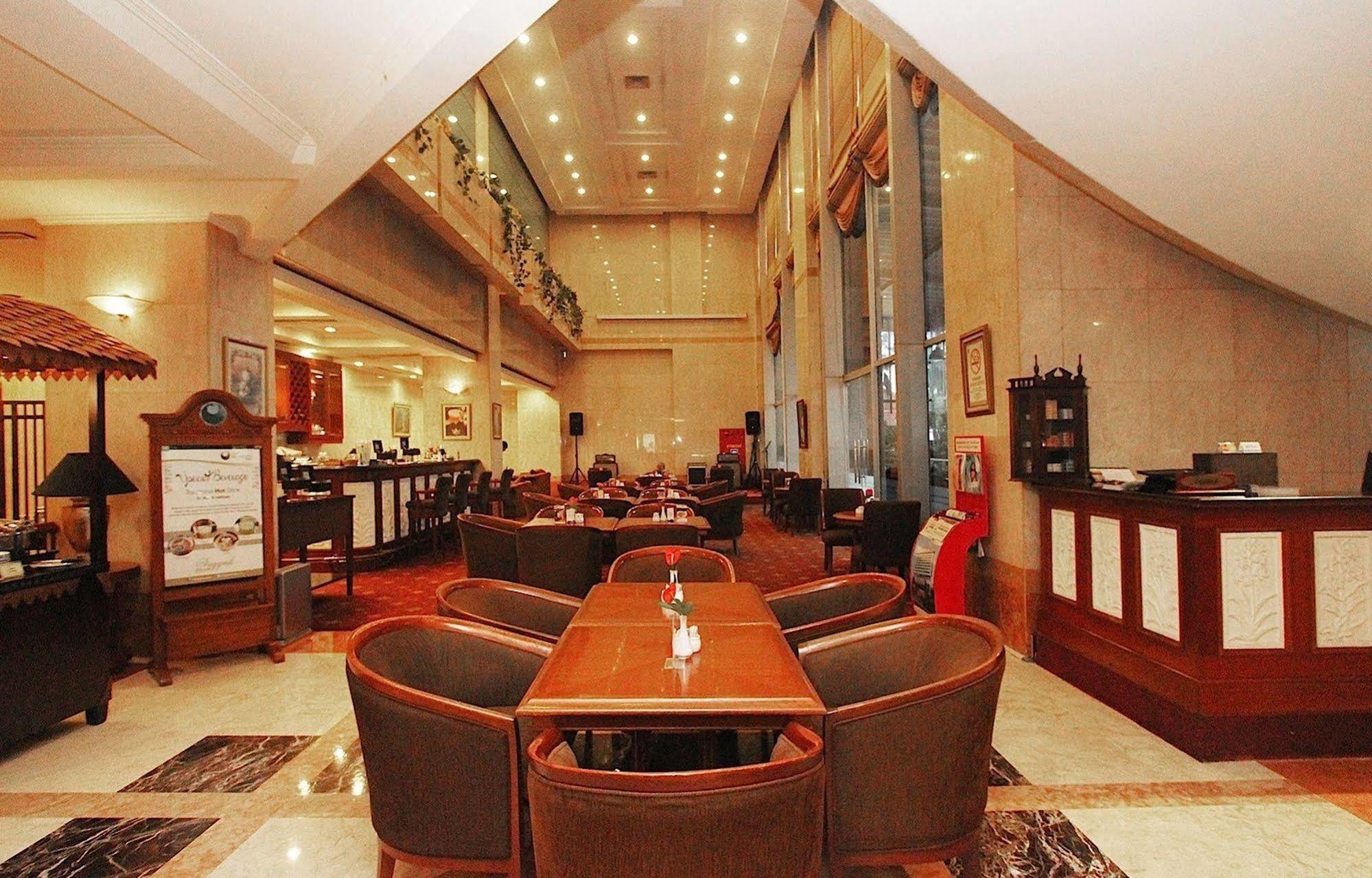 Hotel Bidakara Jakarta Ngoại thất bức ảnh
